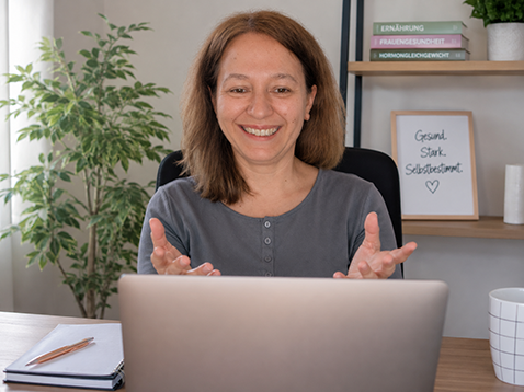 Jasminka beim Coaching mit einer Kundin